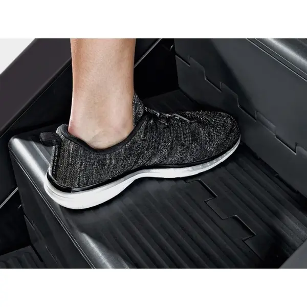 Сходи Technogym Climb Live 9000